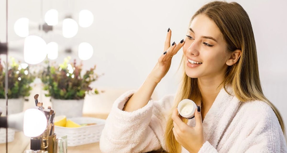 Dari Rutinitas Ke Lifestyle: Tren Skincare Wanita Masa Kini