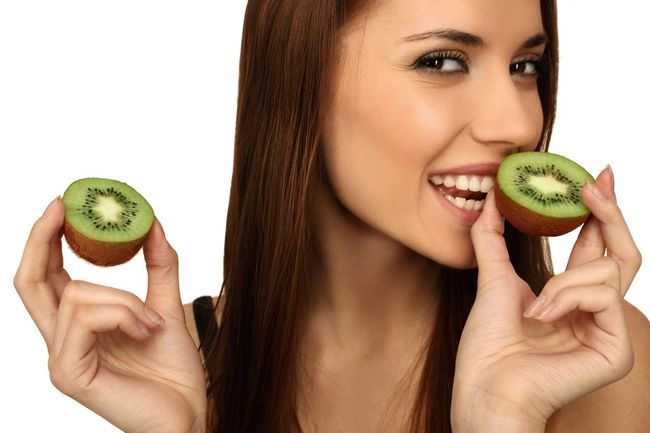 Makan Kiwi Dengan Kulitnya: Rahasia Kesehatan Tak Terduga!