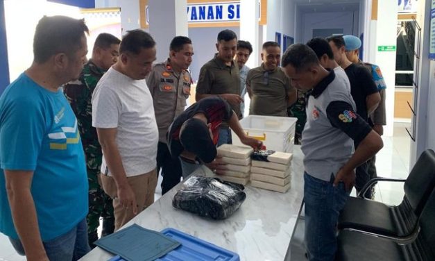 25Kg Kokain Yang Terdampar Di Pantai Selayar Diduga Dari Filipina