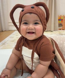 Aisyah Cosplay Kecoak, Imutnya Bikin Semua Tersenyum!