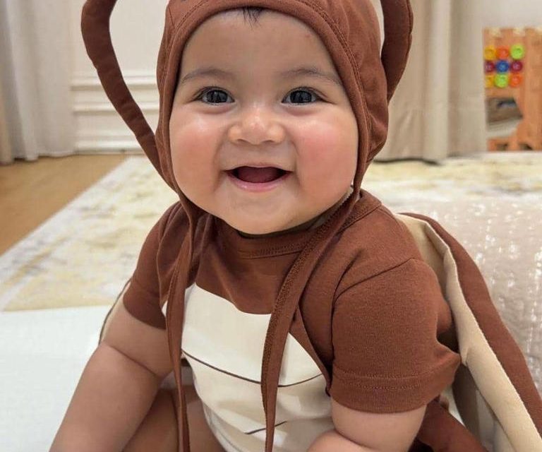 Aisyah Cosplay Kecoak, Imutnya Bikin Semua Tersenyum!