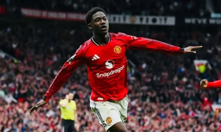 Gol Penentu Kobbie Mainoo Bikin Manchester Sorak Kemenangan