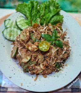 Lezatnya Karedok, Kuliner Khas Sunda Yang Bikin Ketagihan