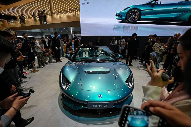 Mobil Listrik Revolusioner! Denza Z Siap Menguasai Pasar Dunia
