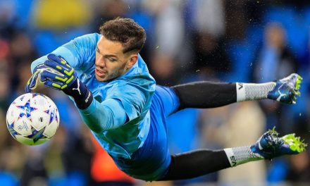 Drama Transfer: Ederson Kian Dekat Ke Old Trafford
