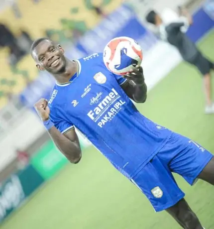 Misteri Transfer Striker Pembunuh Mimpi Persipura Terungkap
