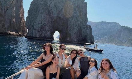 Healing Ke Italia, Enzy Storia & Teman-Teman Stylish Naik Yacht