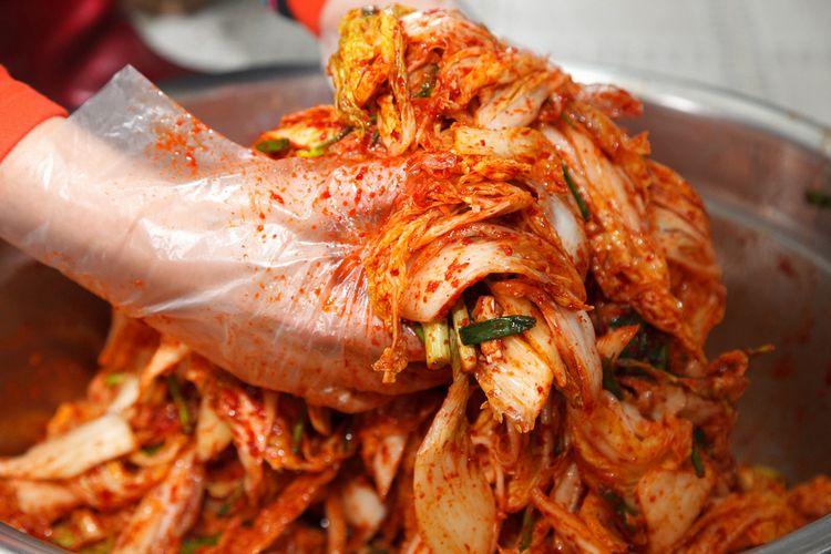 Kuliner Kimchi: Fermentasi Tradisional Korea Kaya Rasa & Manfaat