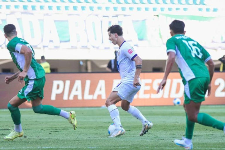 Port FC Menang Dramatis, Sarawut Persembahkan Untuk Pemain