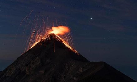 Bukan Sekadar Debu! Kandungan Abu Vulkanik Gunung Berapi