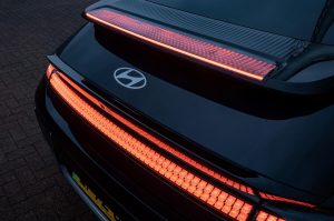 Bukan Sedan Biasa! Hyundai IONIQ 6 Tawarkan Tenaga 326 PS