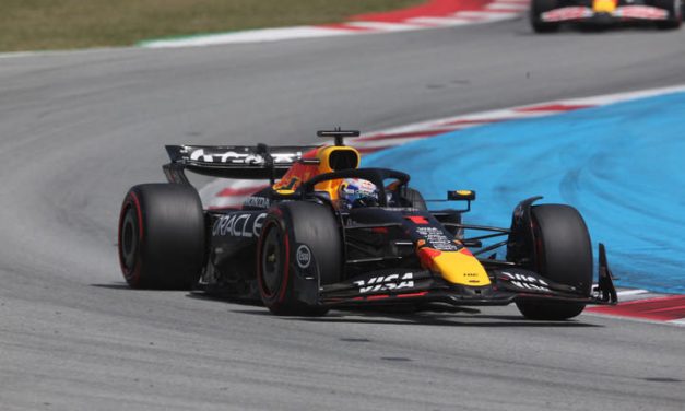Verstappen Menggila! Start Terhambat, Finish Jadi Juara