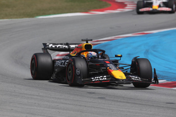 Verstappen Menggila! Start Terhambat, Finish Jadi Juara