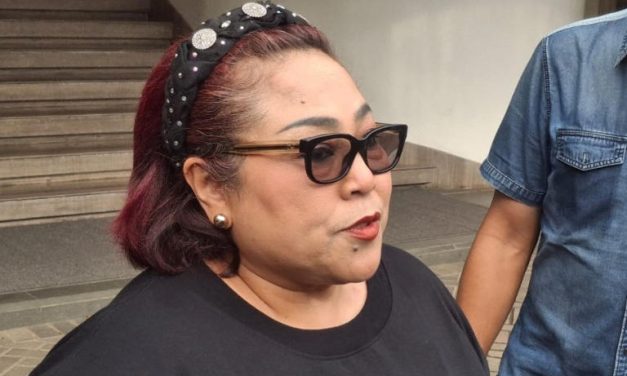 Bikin Kaget! Nunung: Alasan Absen Di Pernikahan Andre Taulany